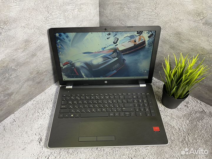 Почти как новый ноутбук HP 2 видеокарты/8 gb