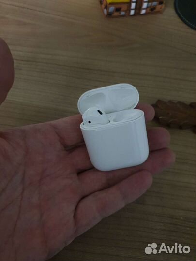 Беспроводные наушники Apple Airpods 1