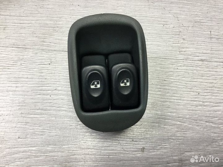 Блок управления стеклоподъемником передний левый