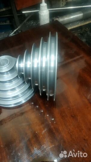 Шкивы, втулки и др