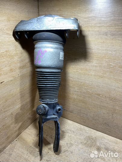 Стойка передняя левая VW Touareg, Cayenne, Q7