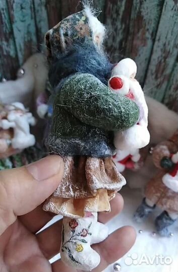 Ватные игрушки Девочка с Дедом Морозом