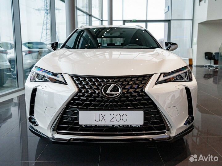 Lexus UX 2.0 CVT, 2022