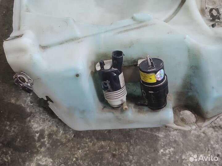 Бачок омывателя chevrolet trailblazer GMT360