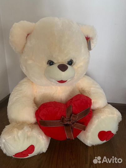 Большие плюшевые медведи