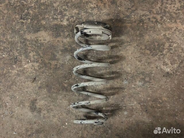 Hyundai solaris Пружина задняя