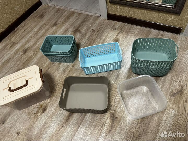 Контейнеры для хранения вещей