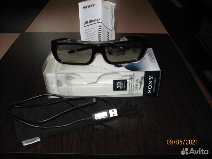 Комплект 3D очков Sony TDG-BR250 Black и White
