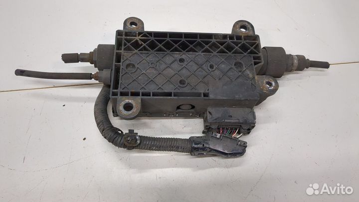 Электропривод ручного тормоза Toyota Avensis 3, 2011