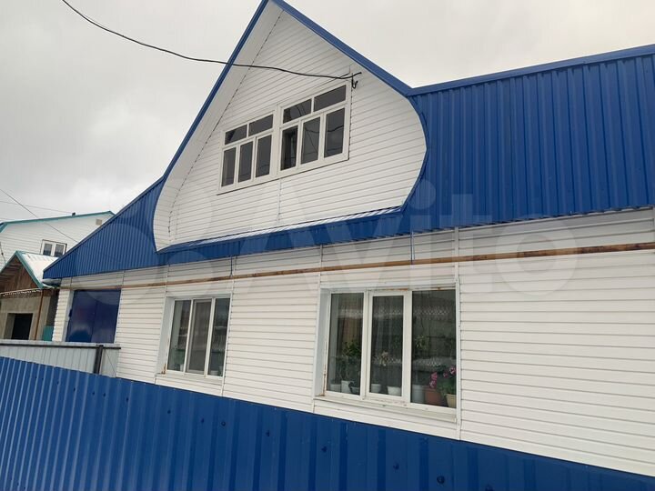 Дом 240 м² на участке 8 сот.