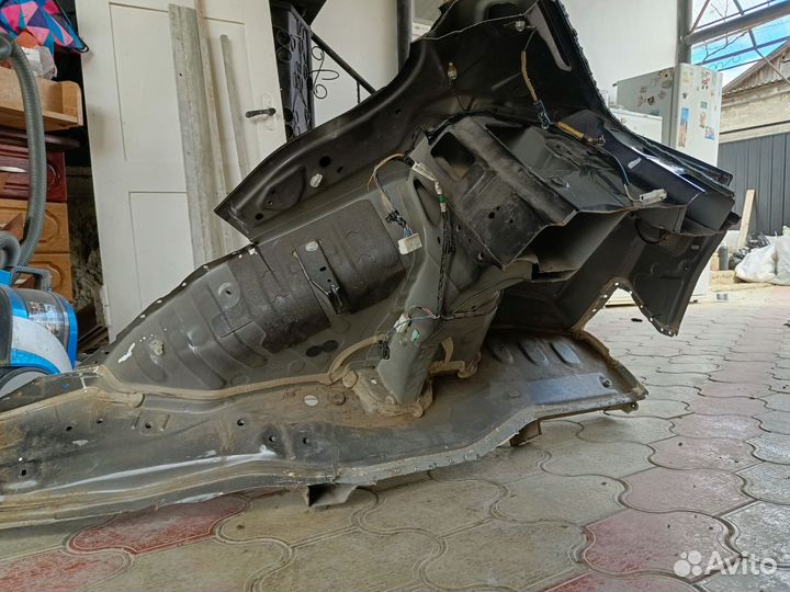 Крыло заднее правое mitsubishi lancer 10