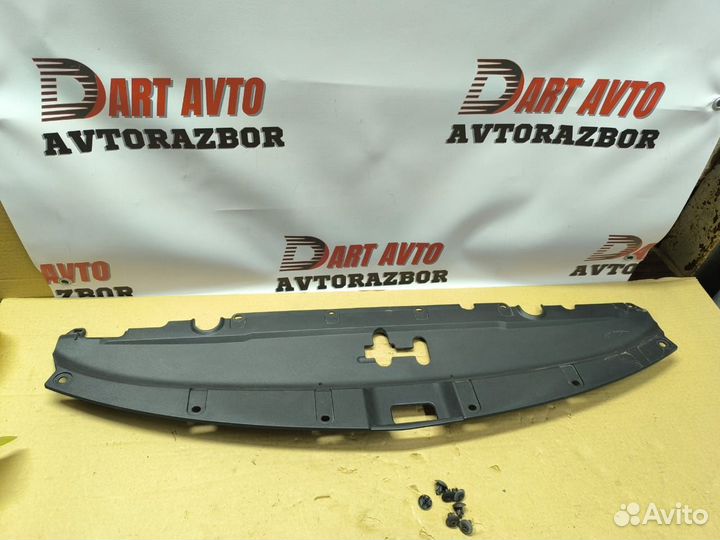 Накладка замка капота Pajero Sport 3