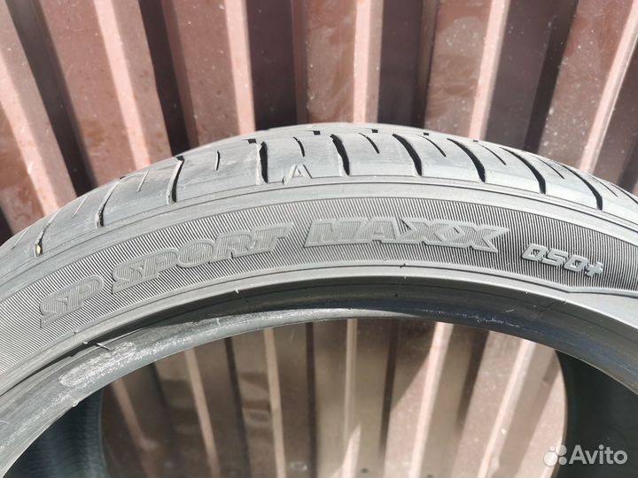 Dunlop SP Sport Maxx 050 225/40 R18 и 255/35 R18