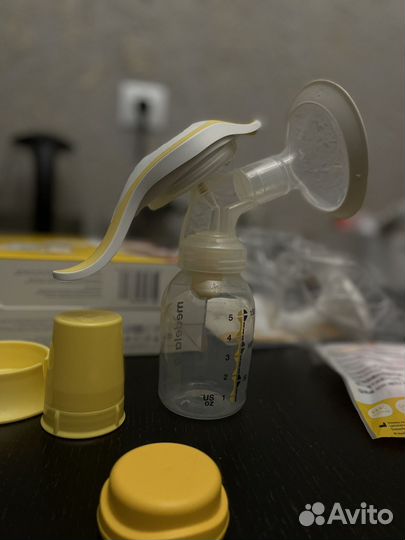 Молокоотсос medela ручной