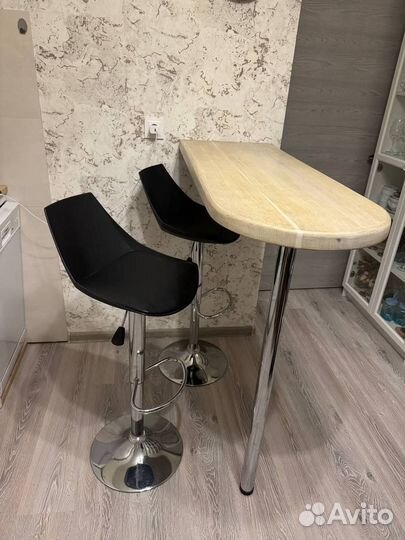 Барная стойка/столешница из массива дуба/стулья