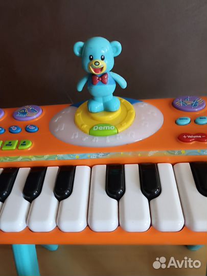 Напольный синтезатор- пианино