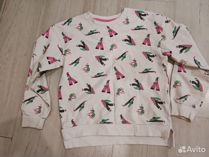 В доставке Детские вещи пакетом на девочку 152