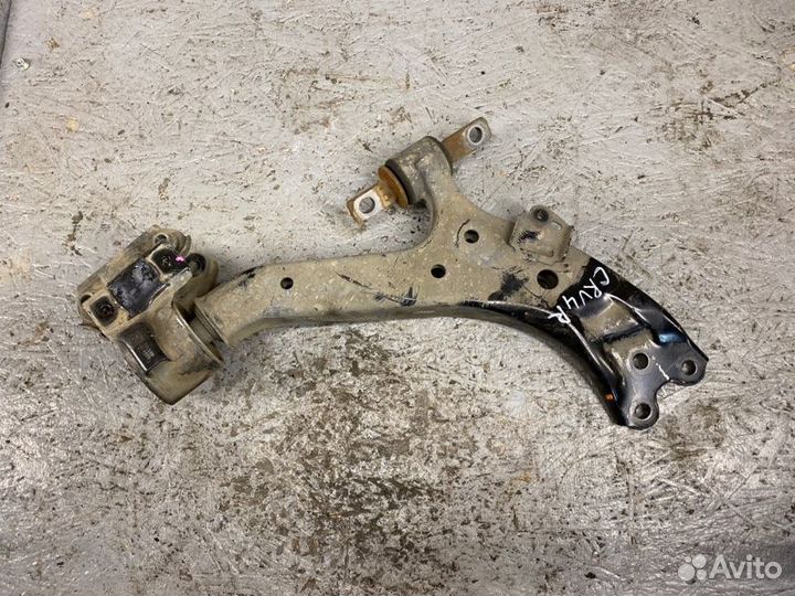 Передний Правый Рычаг на Honda CRV 4 2011-2018 г.в