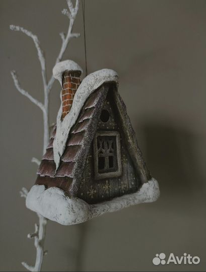 Ватная ёлочная игрушка - синий дом A-frame