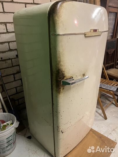 Холодильник ЗИЛ винтаж СССР 60-е года рабочий