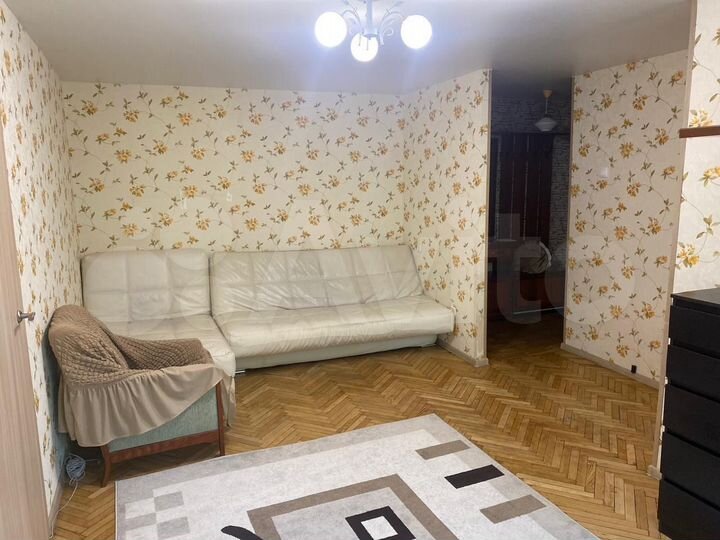 2-к. квартира, 47 м², 3/5 эт.