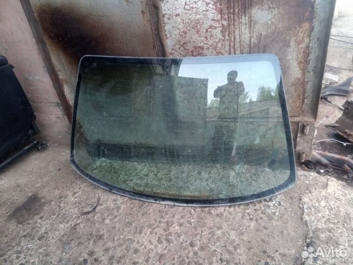 Стекло кузовное заднее Audi 100 С3 445 1986