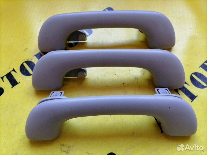 Ручка внутренняя потолочная Renault Megane 3