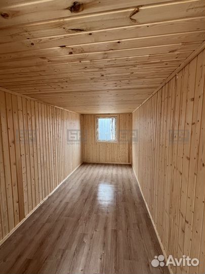 Бытовка 6х2.4 м с широким тамбуром в вагонке