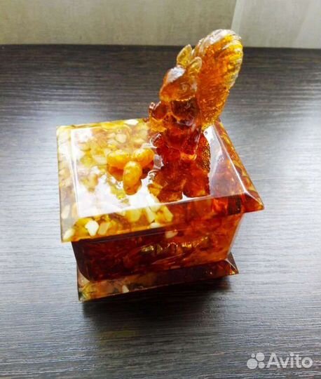 Шкатулка белка янтарь Калининград