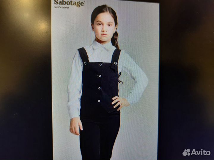 Жилет новый школьный черного цвета рост 152/76