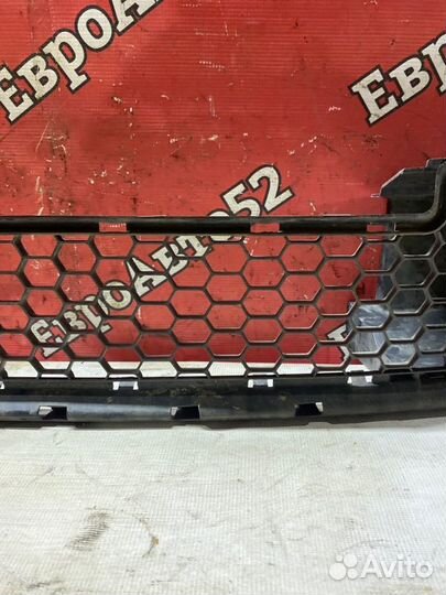 Решетка в бампер LADA Largus 1 K4M 1.6 2013