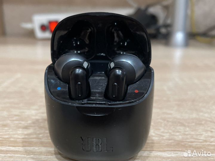 Беспроводные наушники jbl