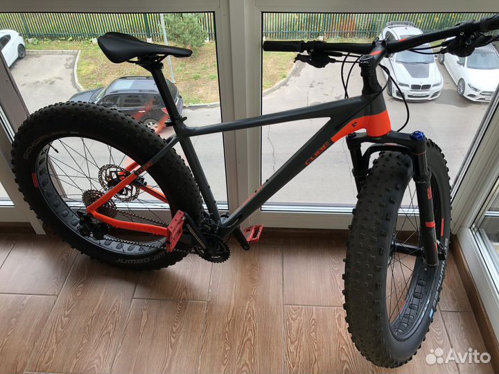 Велосипед cube