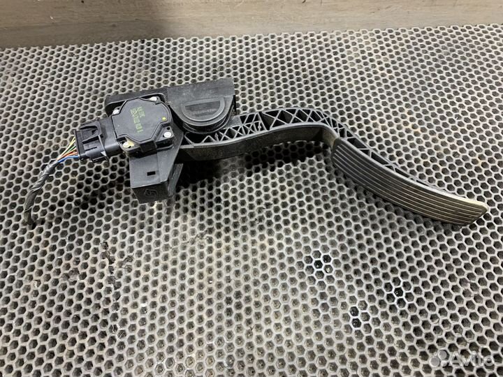 Педаль газа Кайрон SsangYong Kyron