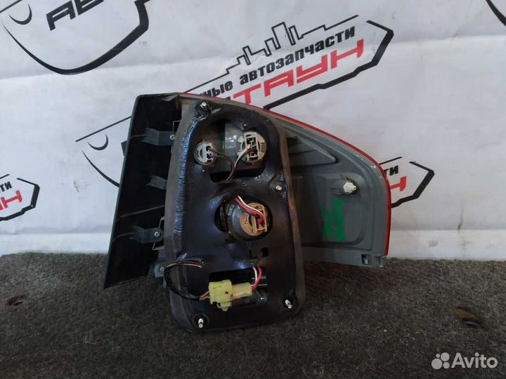 Фонарь subaru legacy BL5 BL9 BLE 22020960 2 модель