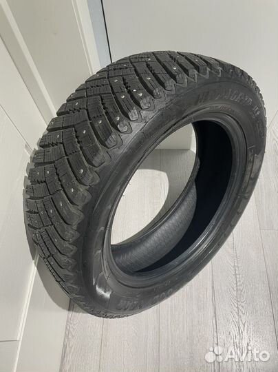 Goodyear UltraGrip Ice Arctic SUV 225/60 R18 104T