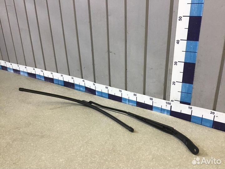 Поводок стеклоочистителя передний левый Citroen C4