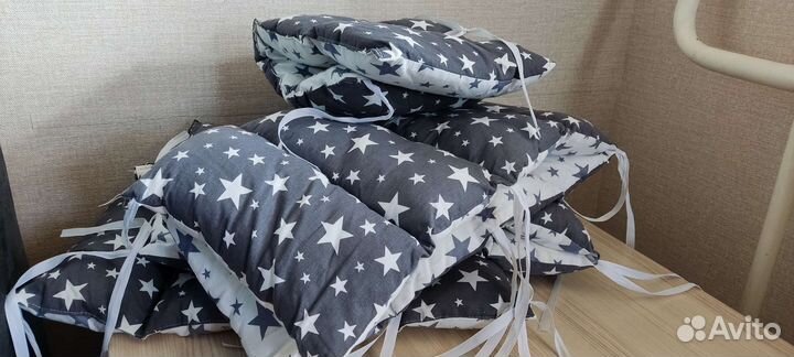 Мягкие бортики для детской кроватки