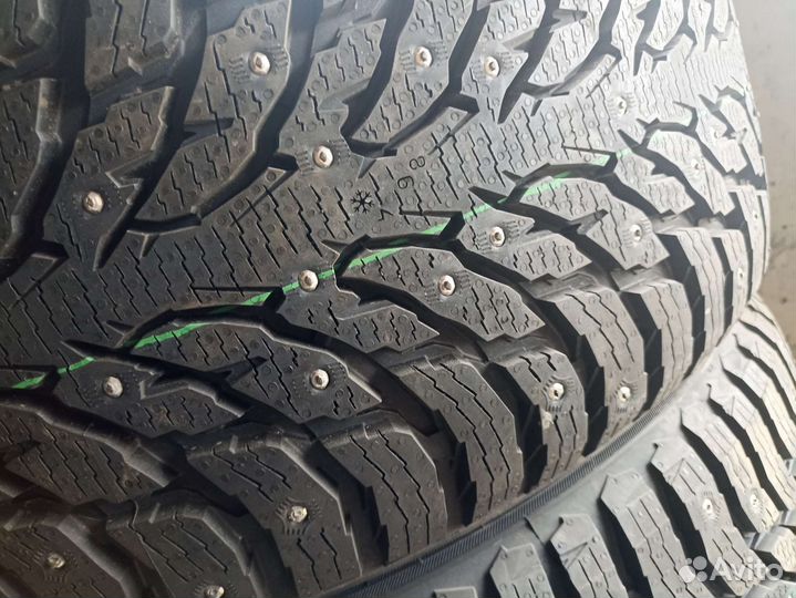 Nokian Tyres Hakkapeliitta 9 SUV 285/40 R22