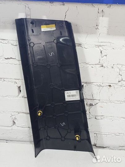 Внутренняя панель стойки B правая Land Rover Range