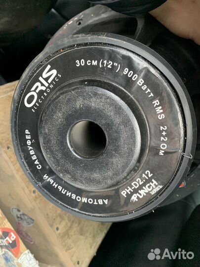Сабвуфер 12 дюймов с коробом Отличный