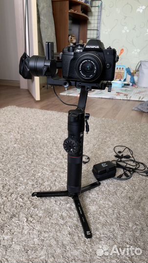 Стабилизатор для видеосъемки zhiyun crane 2