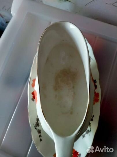 Фарфоровая соусница