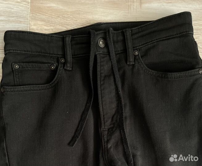 Джинсы uniqlo 46