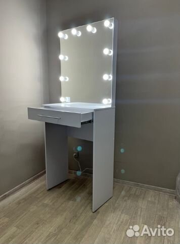 Зеркало гримерное станция под заказ лофт с лампами