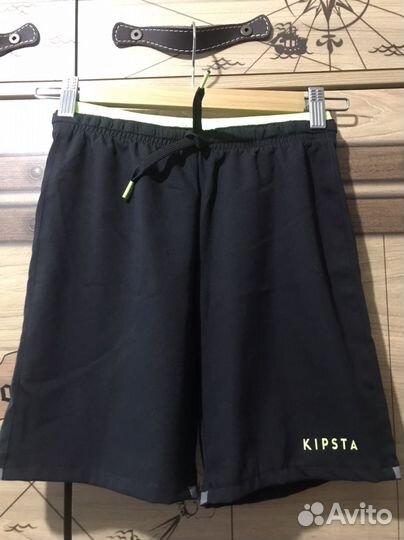 Детская футбольная форма и обувь