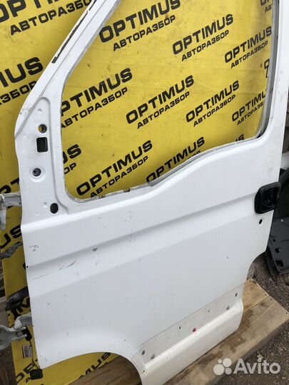 Дверь передняя левая Renault Master 2