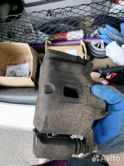 Тормозные суппорта Mitsubishi Galant IX