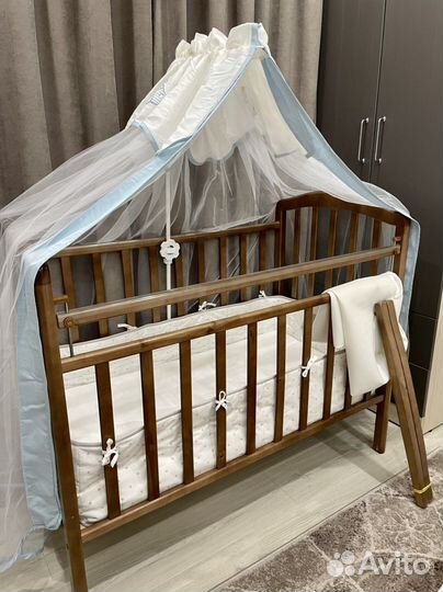 Детская кроватка комплект