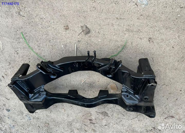 Подрамник задний Mitsubishi Outlander 1 MR961172